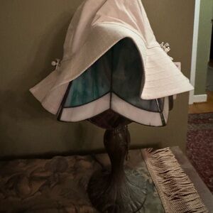 Lululemon white ivory cinchable wide brim bucket hat,size small/medium. NWT,